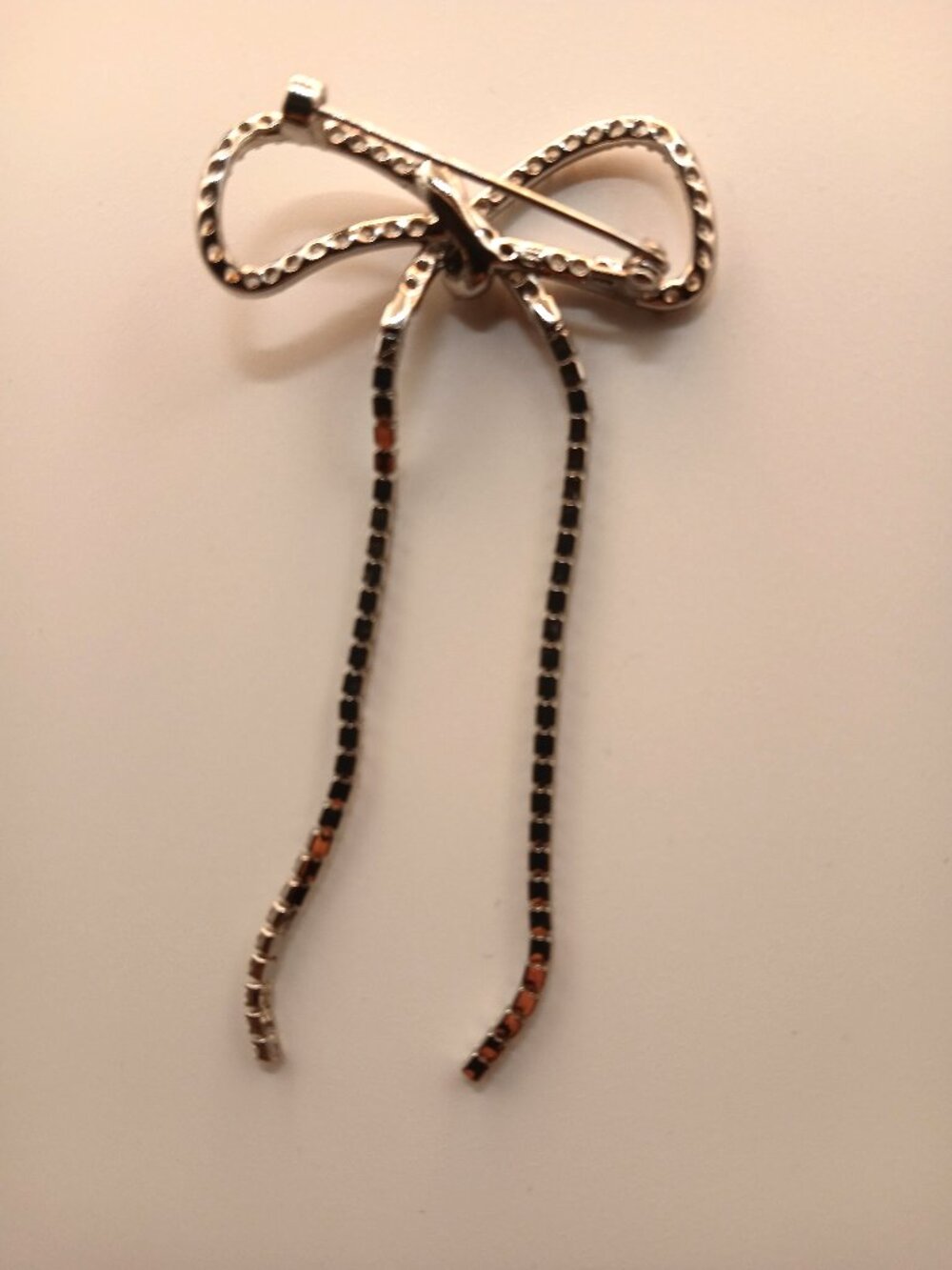 Vintage Style Long Ribbon Crystals Brooch - Picture 7 of 7